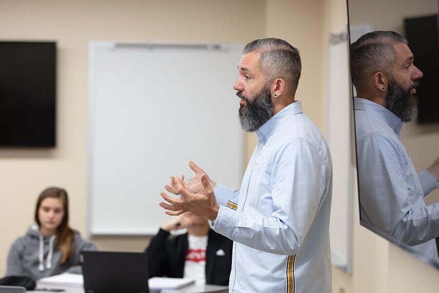 PNW professor Hubert Izienicki in the classroom