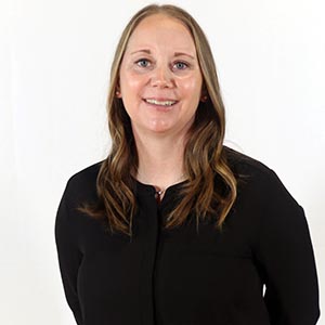 Headshot: Courtney Locke