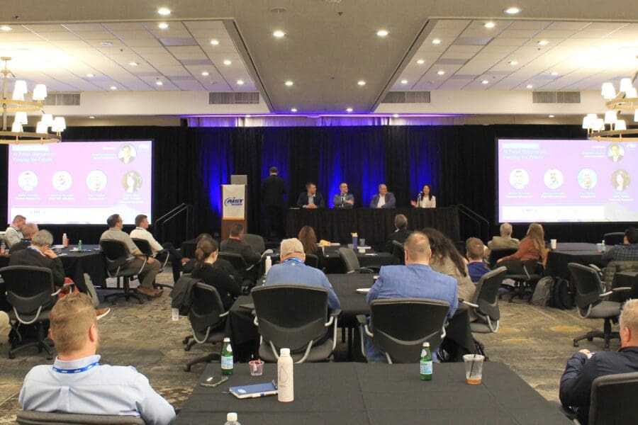 audience at AIST leadership conference