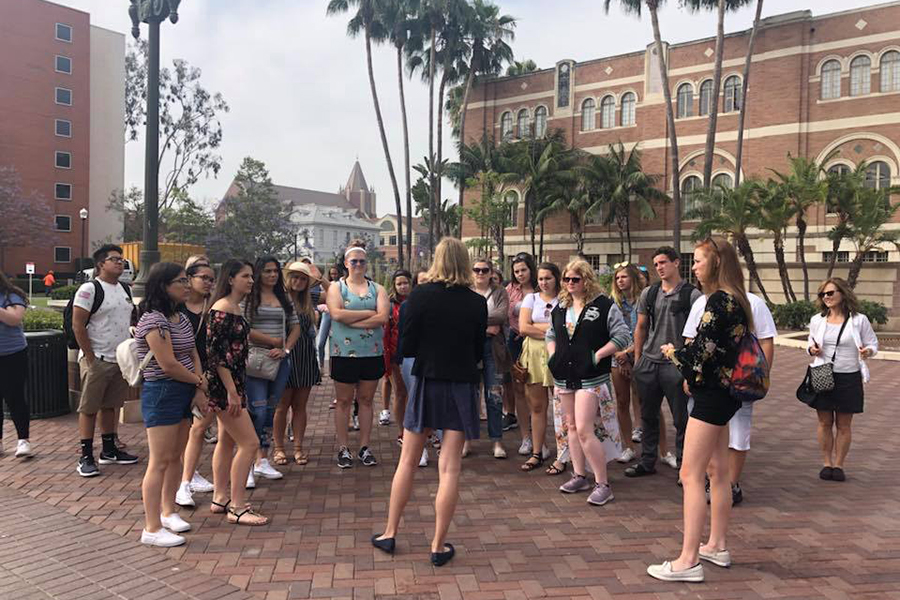 Students listening to a tour at University of Southern California