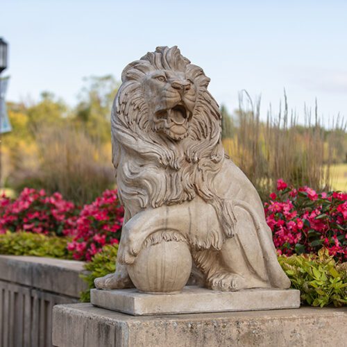 PNW_Lion_Statue