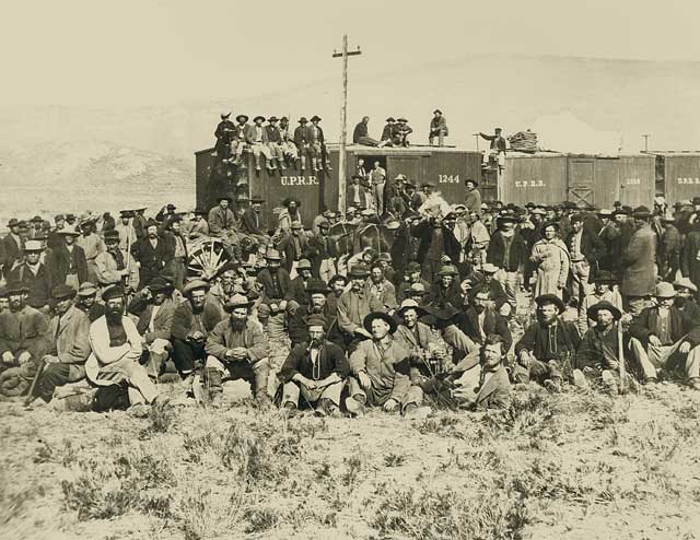 Image of union pacific workers.