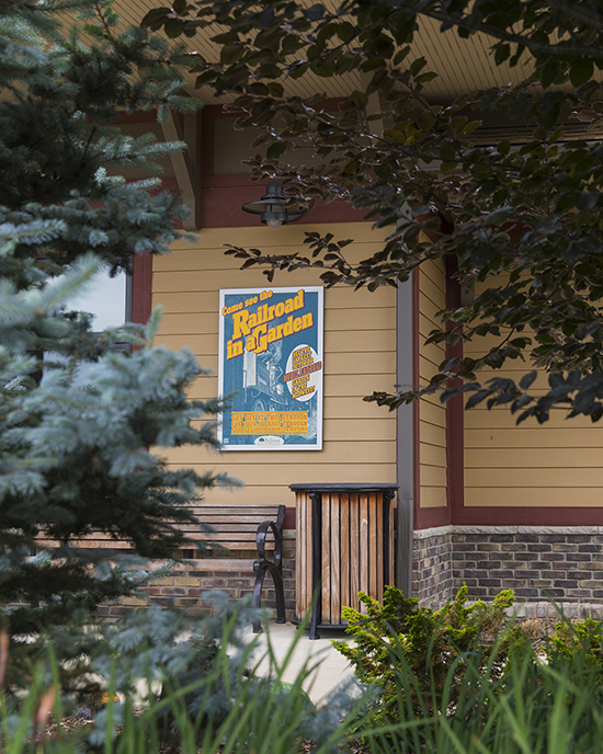 A sign on the outside wall of the Railway Depot at Gabis Arboretum. It reads "Welcome to the Railway Garden"