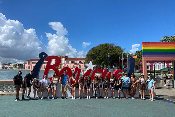 PNW students and staff in Puerto Rico