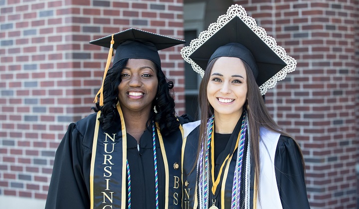Nursing students at PNW's spring 2019 commencement.