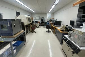 Engineering Microscopy Laboratory Photo - MCE