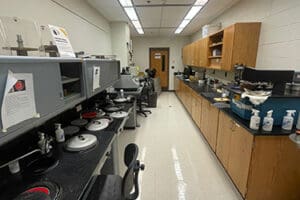 Materials Polishing Laboratory Photo - MCE