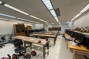Mechanical Engineering Experimentation Laboratory Photo 2 - MCE
