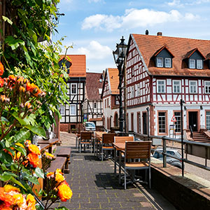 Marketsquare (Obermarkt) in the heart of Gelnhausen with historical half-timbered houses