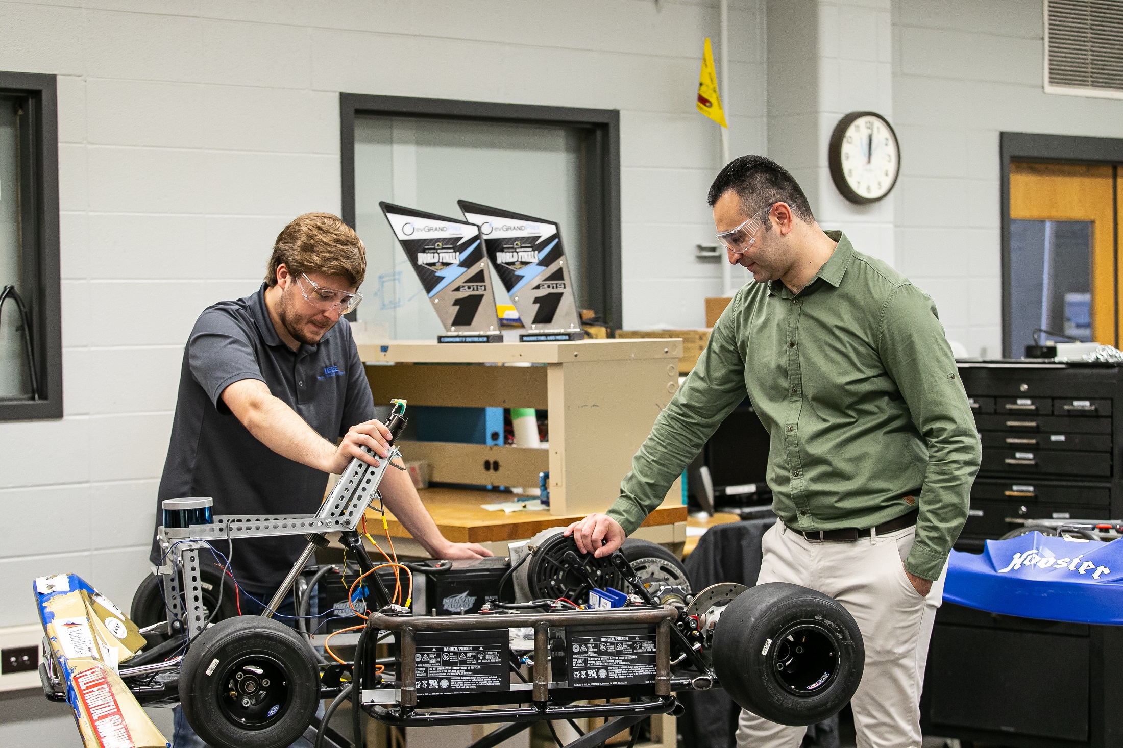 Purdue Northwest engineering students receive scholarships from bp