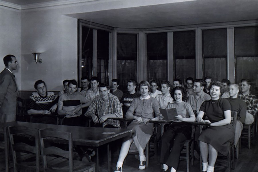 Group of students in Barker Mansion