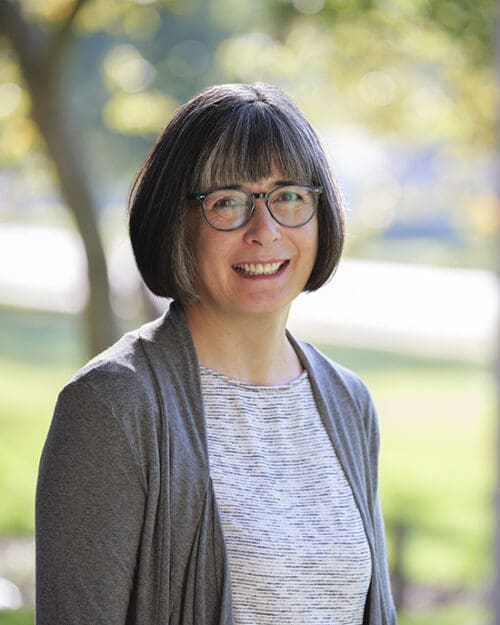 Erin Protsman 550x688 Photo