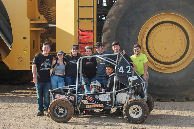 PNW Baja members pose for a team photo