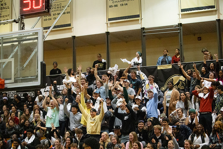 A student crowd at Late Night Madness