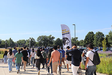 Students outside at New Student Orientation