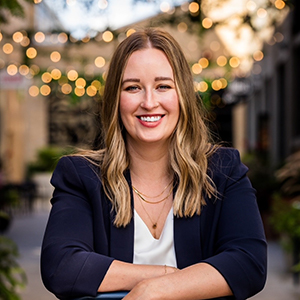 Angie Davis professional photo outdoors