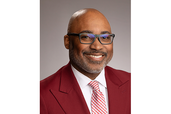 Shontrai Irving 576x384 photo